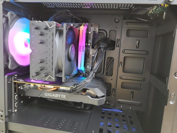 Intel i5-10400F GTX1660s 16GB 500GB 550W