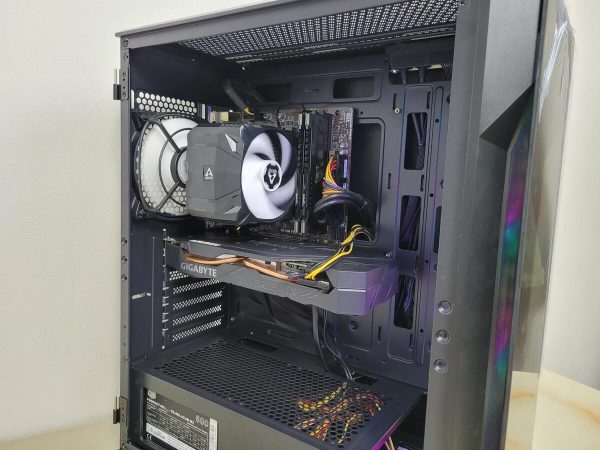 MSI i5-8500 RTX2060s 16GB 256GB 600W