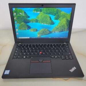 Lenovo X270 i5-6300U 8GB 256GB Samsung NVMe