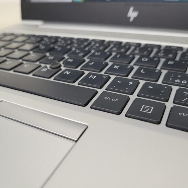 HP EliteBook 840 G5 i5-8350U 15GB 512GB NVMe