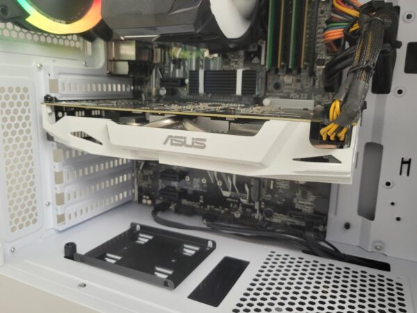 Intel i5-7500 GTX1060 16GB 128GB 2TB 500W